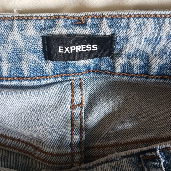 Midrise Blue-Tinted Boyfriend Jeans | Express | Size 6 Petite - Picture 5 of 5
